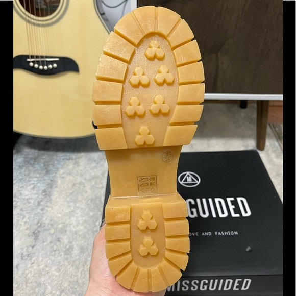 NIB Women Sz 5 Contrast Sole Chunky High Ankle Boots With Thick Orange Outsoles - Picture 11 of 14